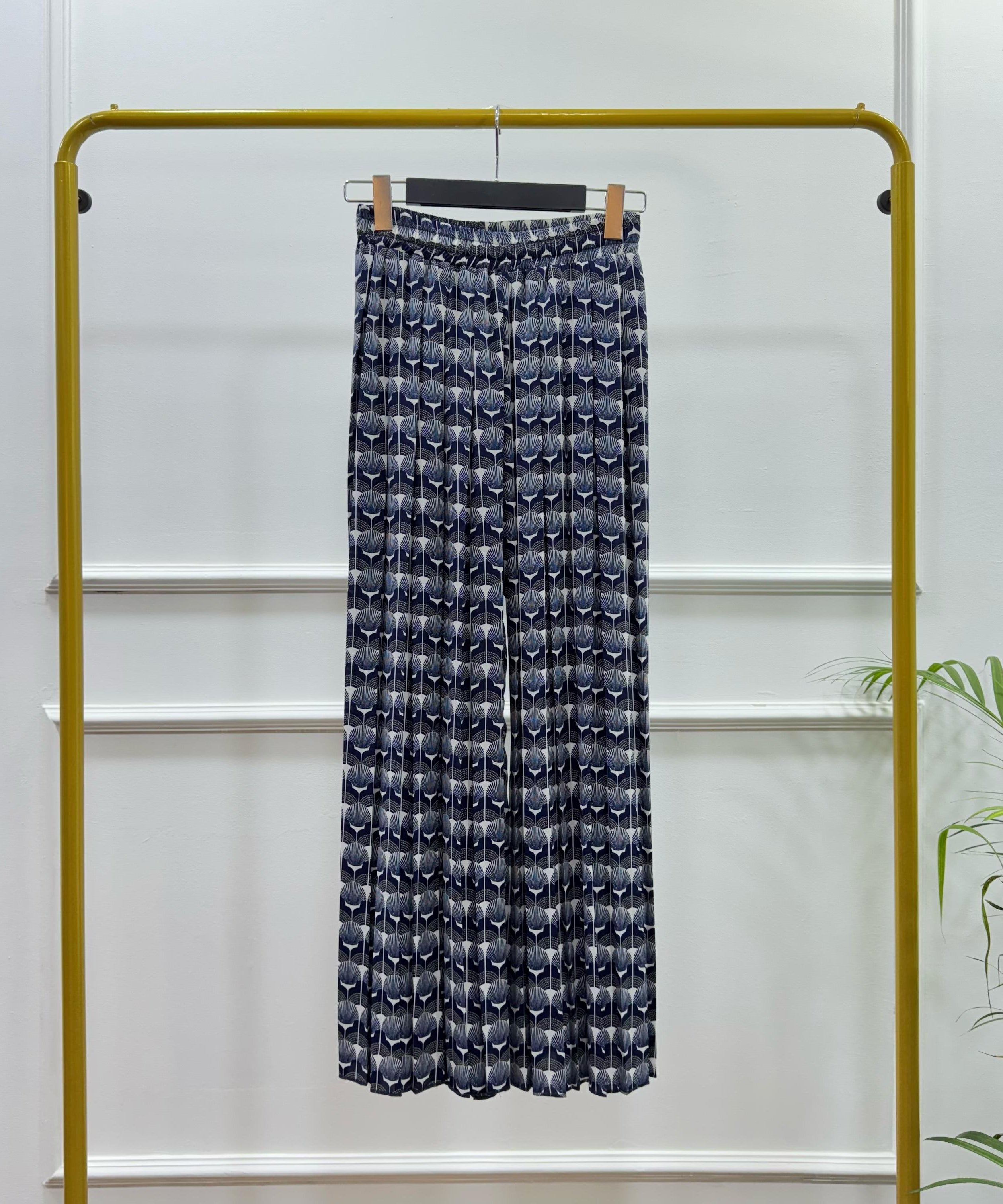 Printed Fully Pleated Trousers-Chiffon-Navy