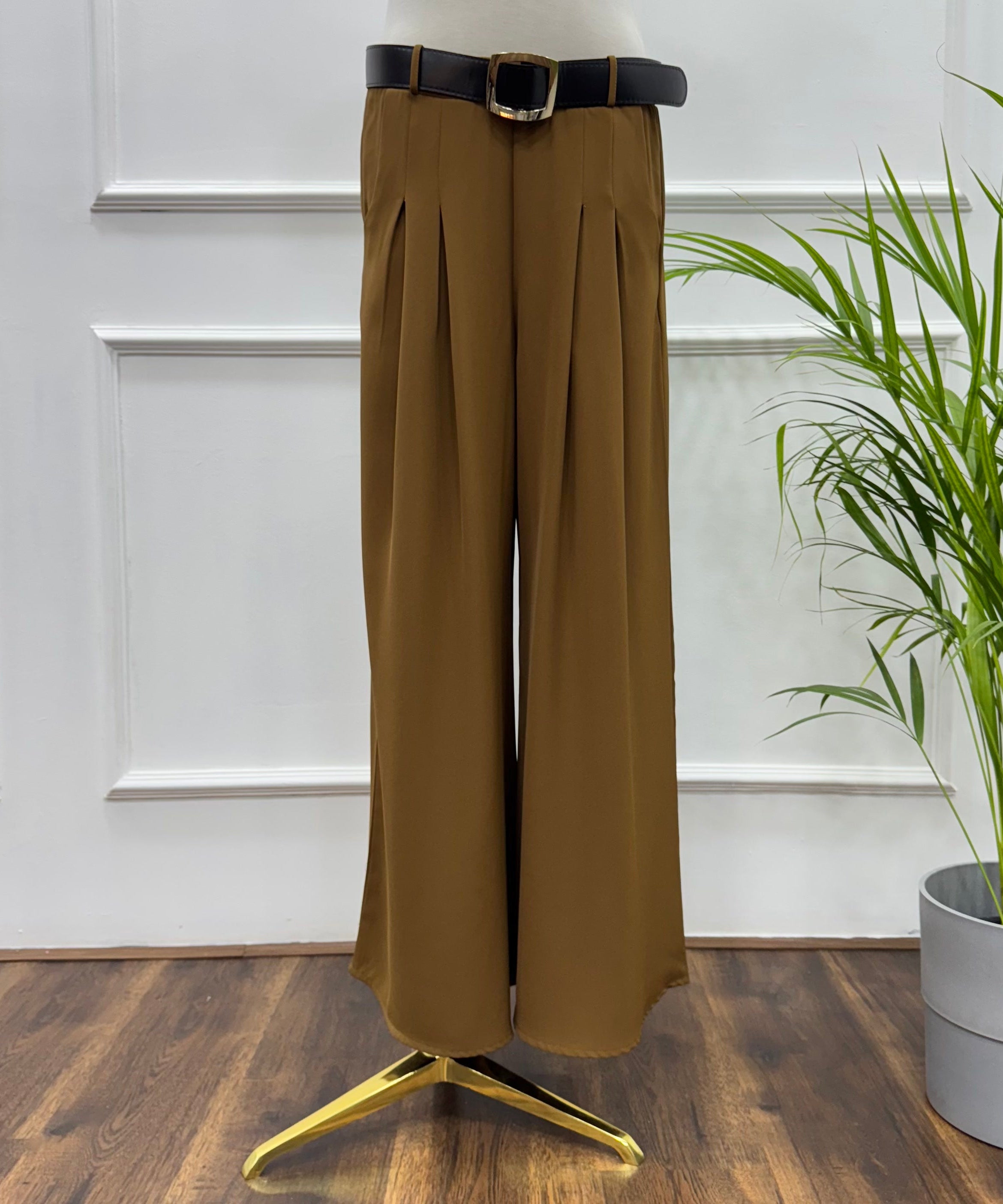 Front-Pleated Trousers-Linen-Brown