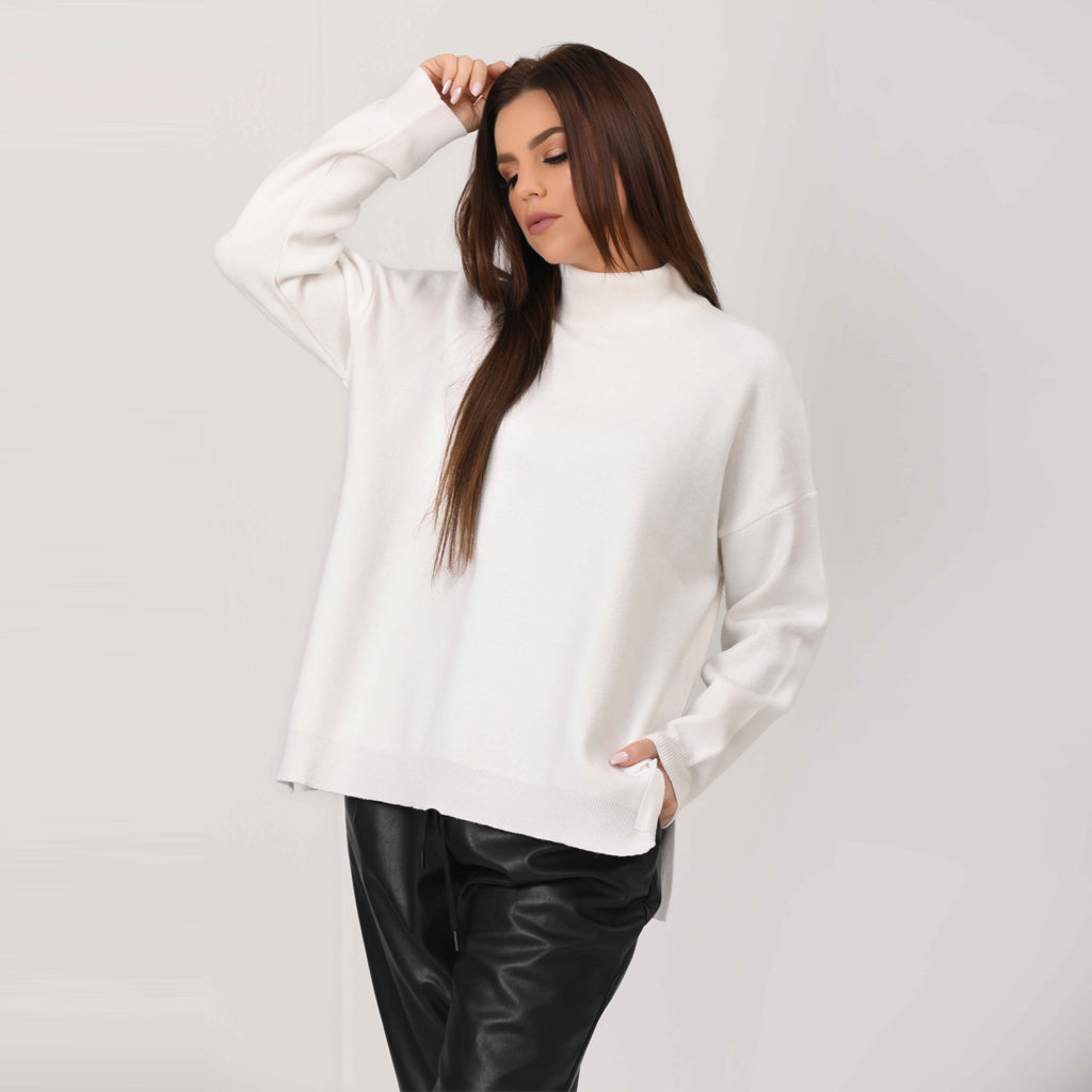 بلوفر-تريكو-ابيض