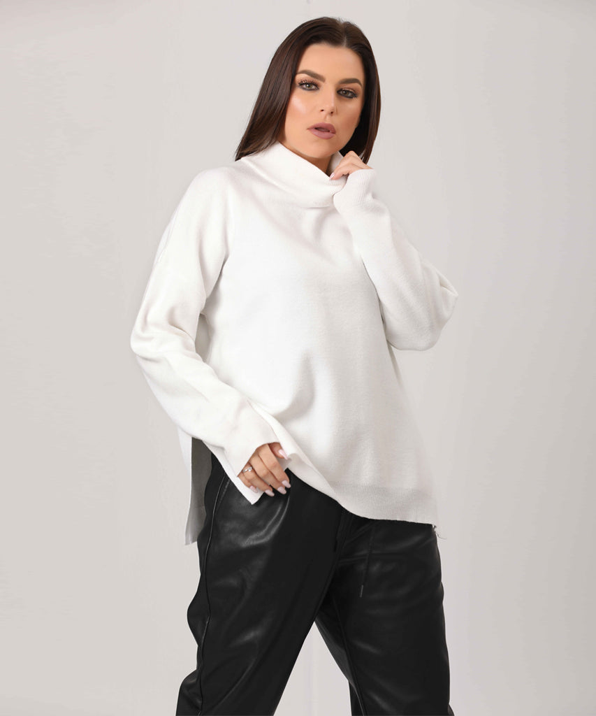 بلوفر-تريكو-ابيض