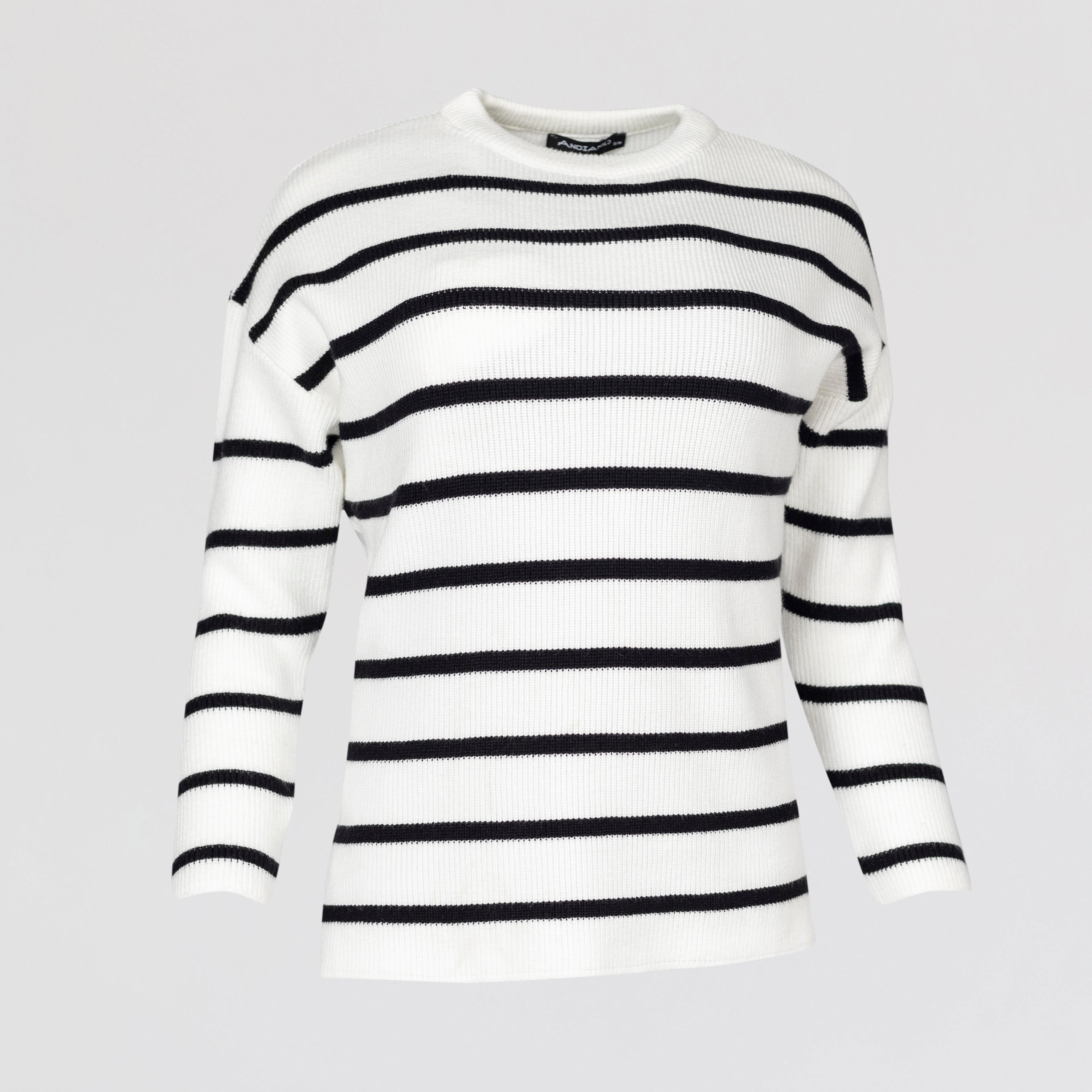 بلوفر-تريكو-ابيض