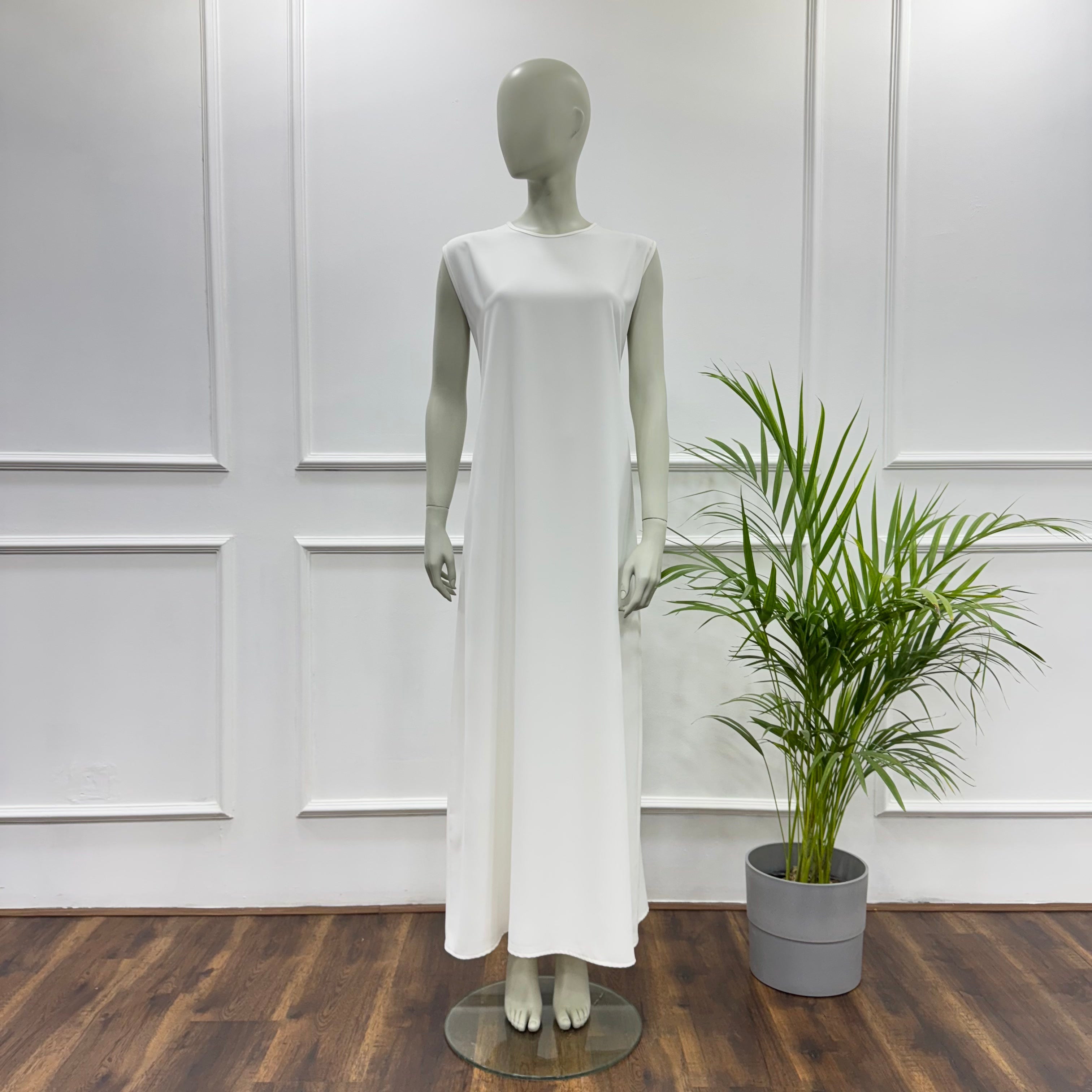 Sleeveless Basic Dress-Chiffon crepe-Of White