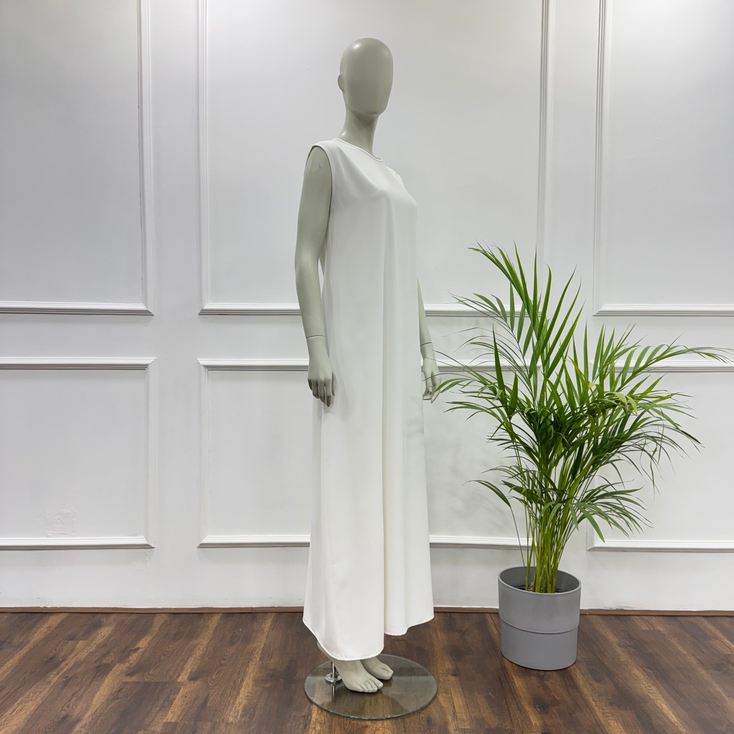 Sleeveless Basic Dress-Chiffon crepe-Of White