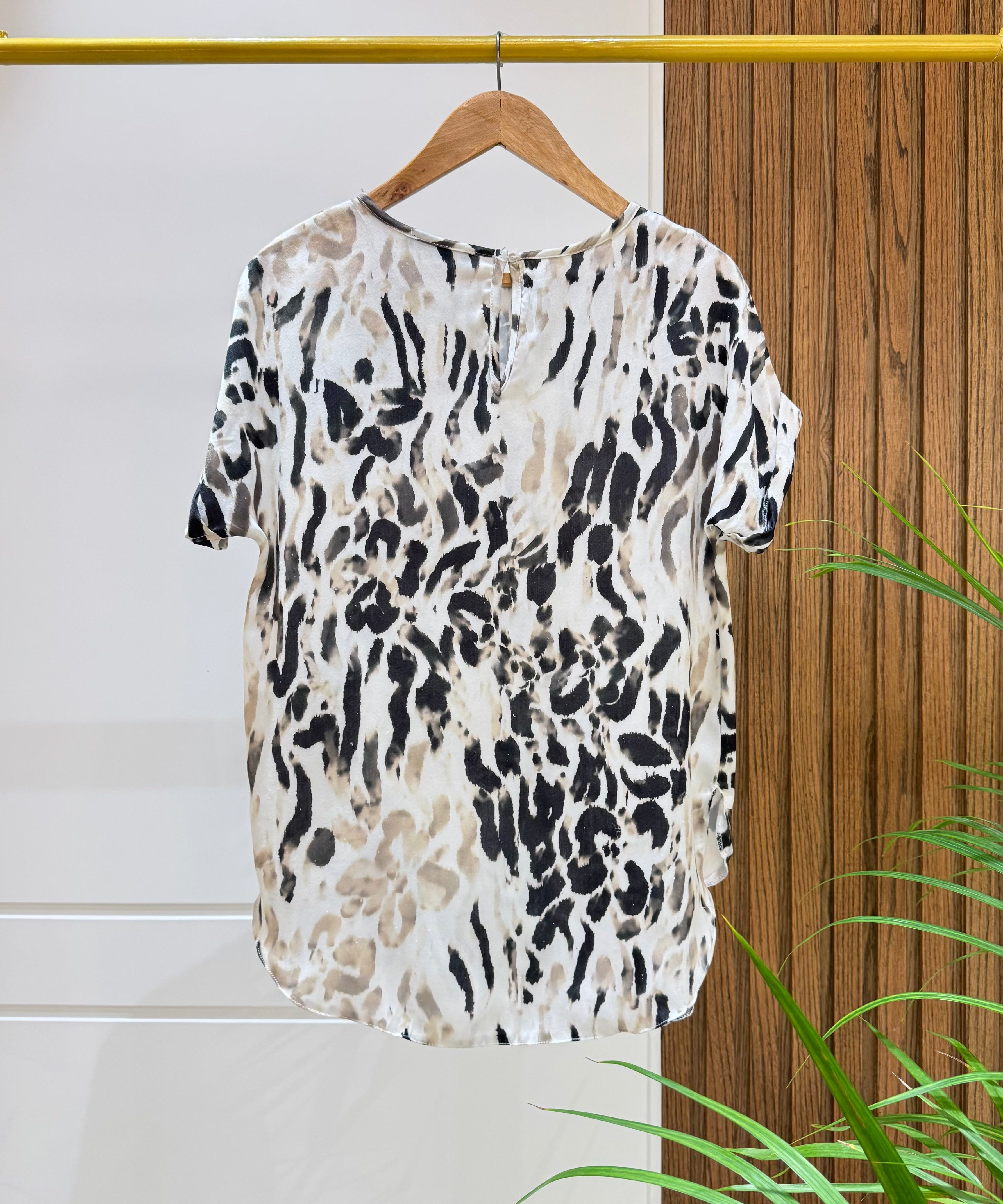 بلوزة -ستان-أبيض