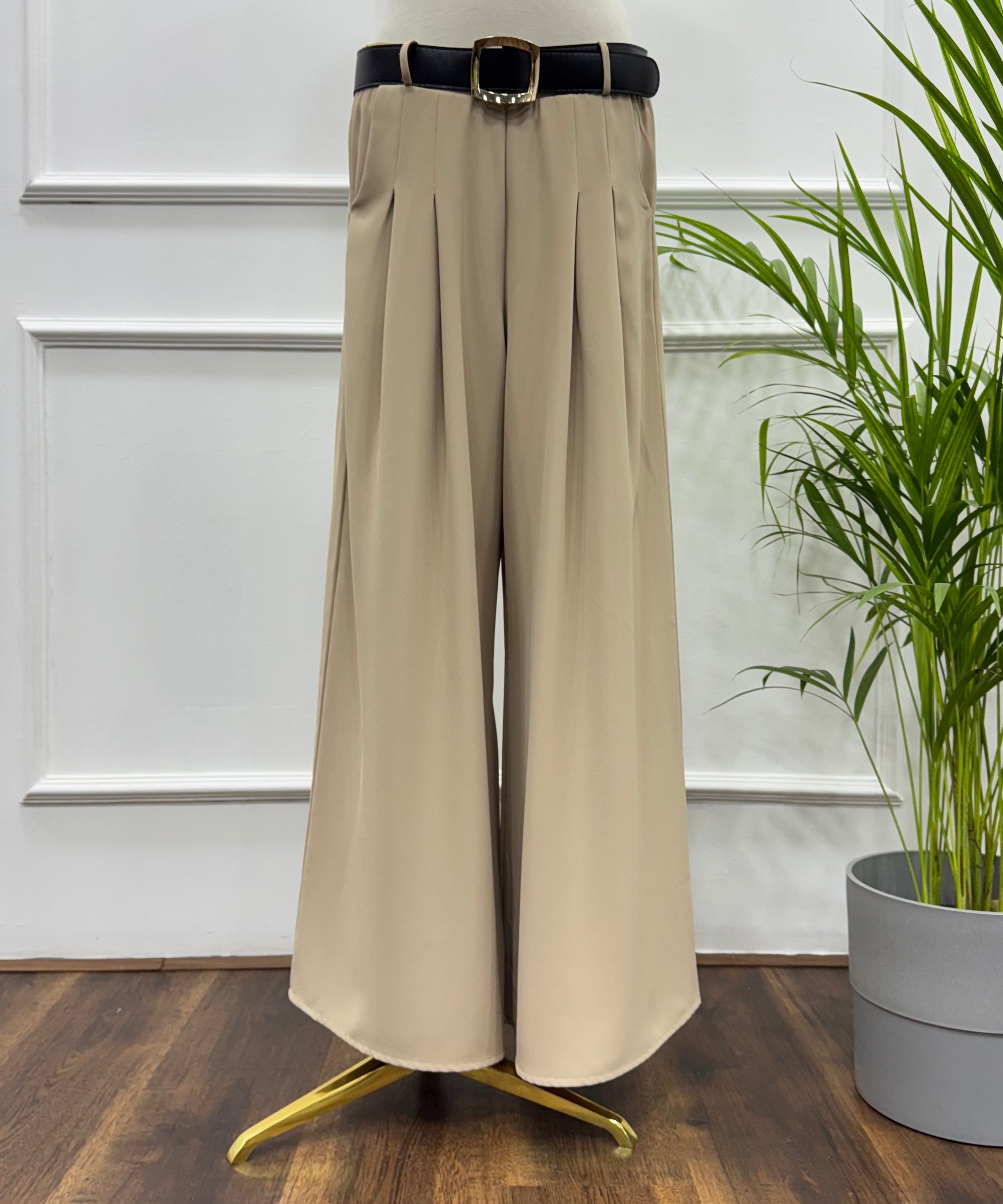 Front-Pleated Trousers-Linen-Beige