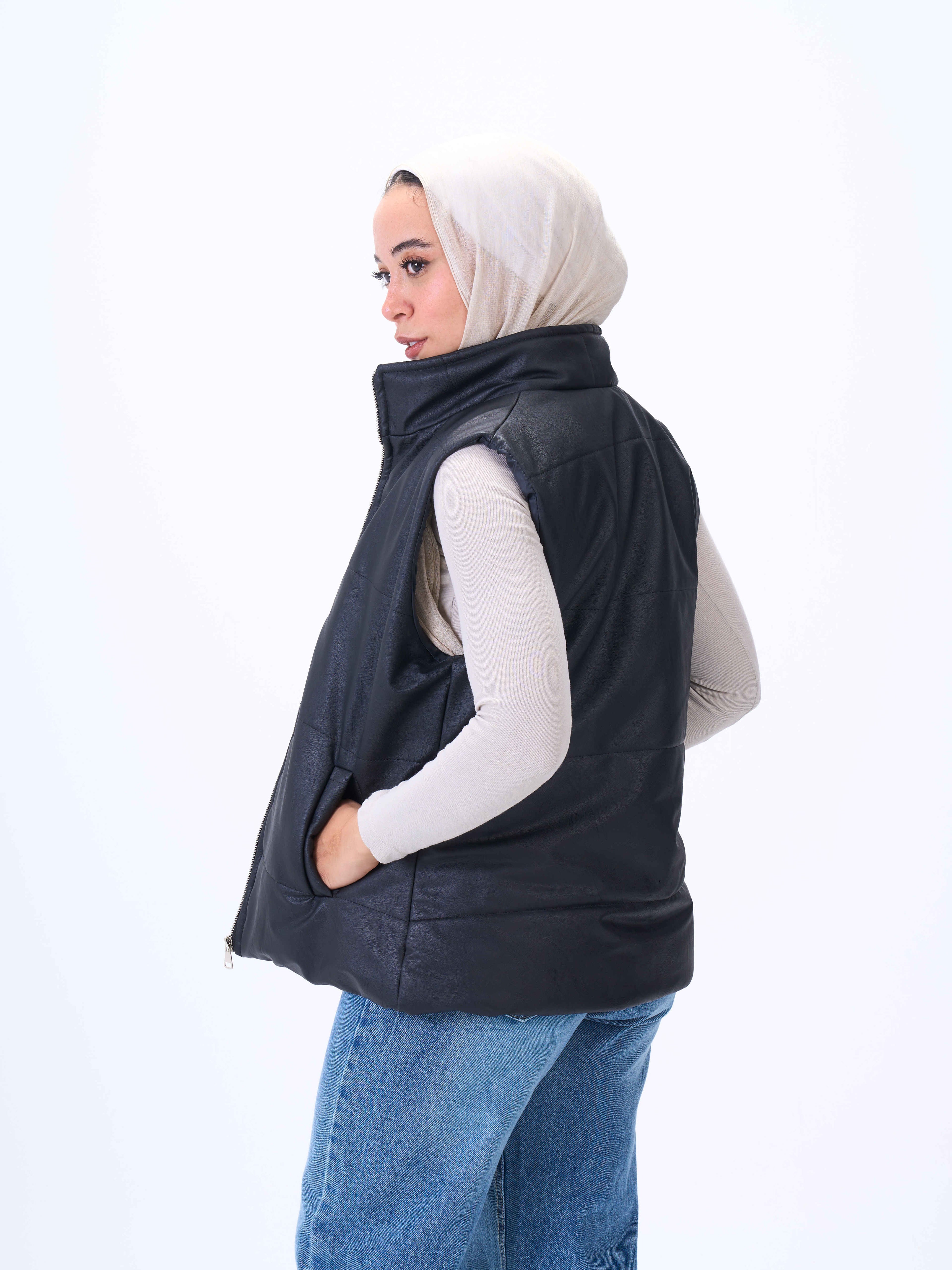 Sleeveless Jacket-Leather